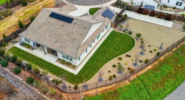 3275 Silky Oak Court, Roseville, CA 95747