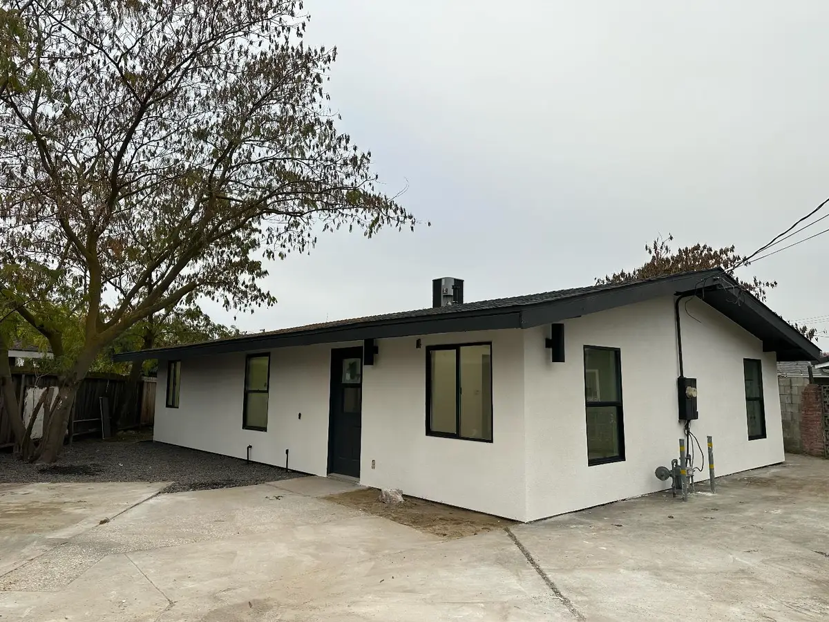 250 N 9th Avenue, Oakdale, CA 95361 - #1