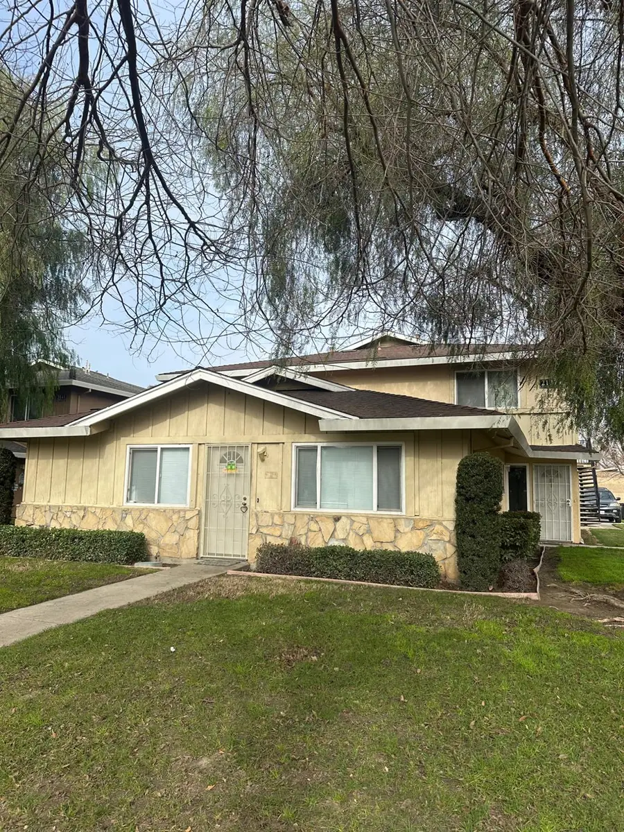 2137 Chrysler Drive, Modesto, CA 95350 - #2