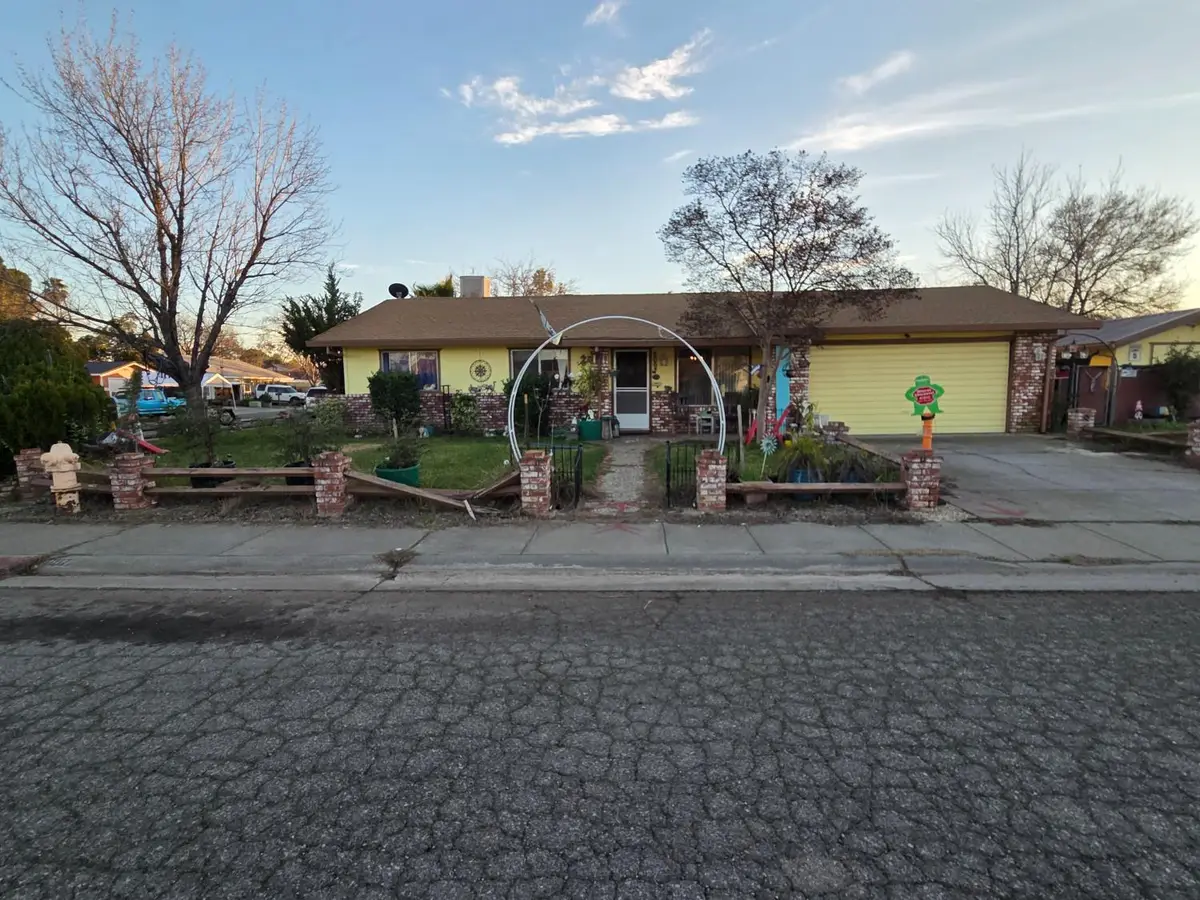 2097 North Street, Corning, CA 96021 - #1