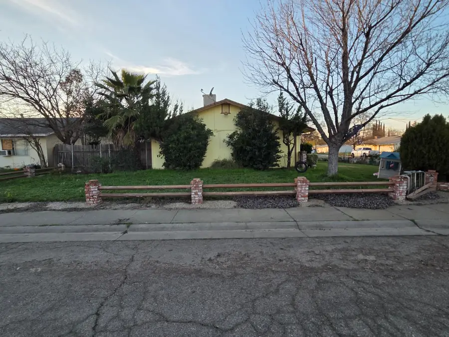 2097 North Street, Corning, CA 96021 - #3