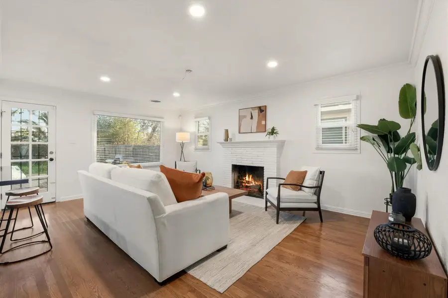 5930 18th Avenue, Sacramento, CA 95820 - #2