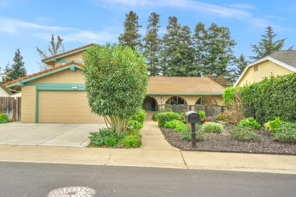 8548 Iris Crest Way, Elk Grove, CA 95624