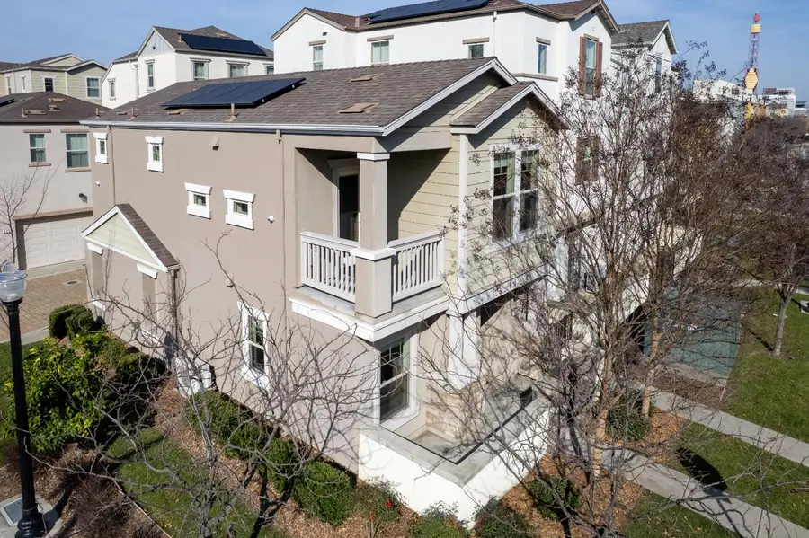 489 Mcclatchy Way, Sacramento, CA 95818 - #3