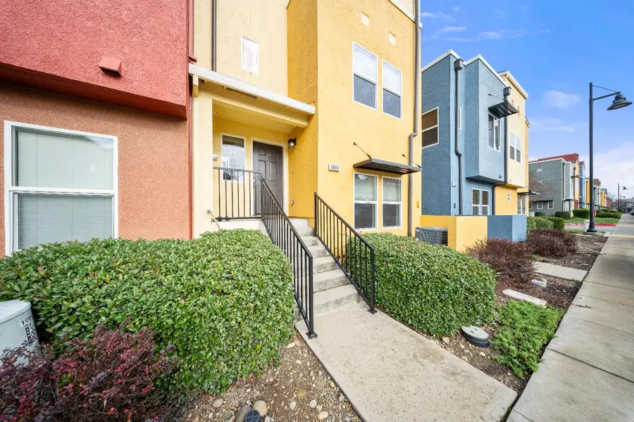 10847 Wraysbury Way, Rancho Cordova, CA 95670 - Image #2