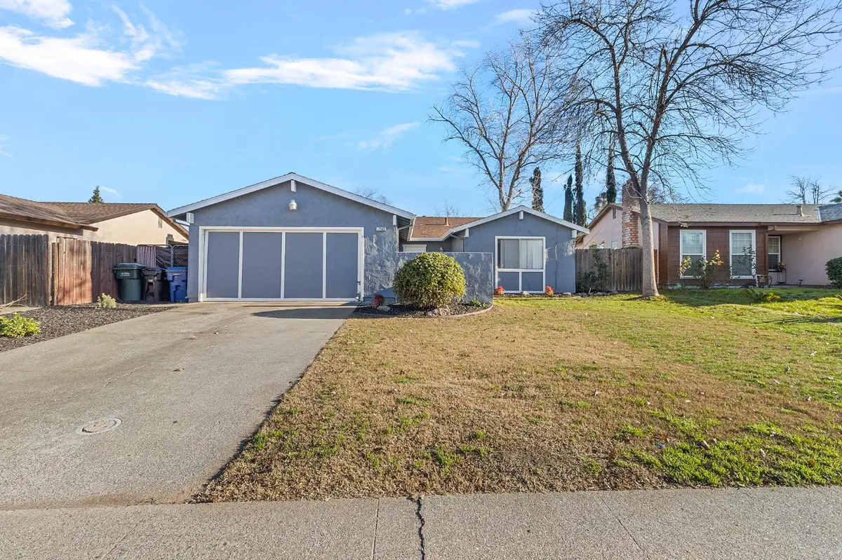7242 Aberfeldy Way, Sacramento, CA 95842 - Image #1