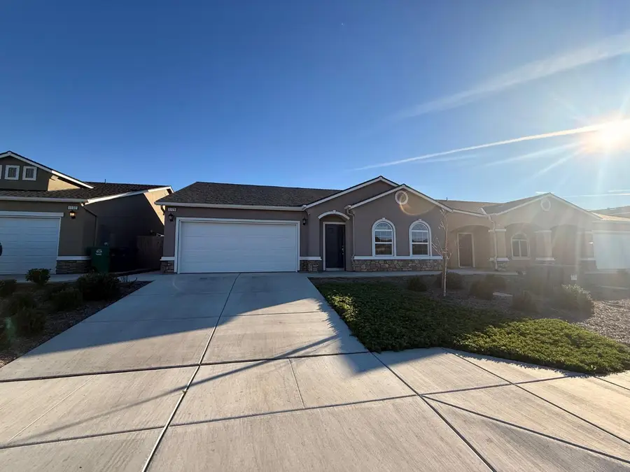 1105 E Orange Street, Avenal, CA 93204 - #3