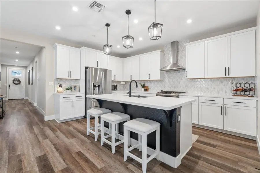 390 Lexington Court, Lincoln, CA 95648 - #3