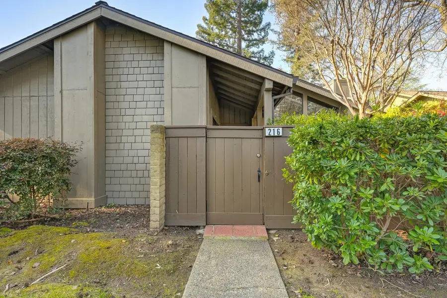 216 E Ranch Road, Sacramento, CA 95825 - #3