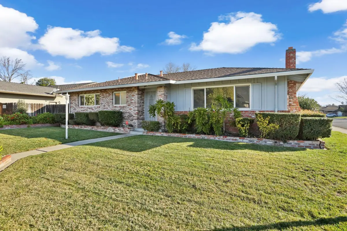 8402 Roxburgh Way, Stockton, CA 95209 - #1