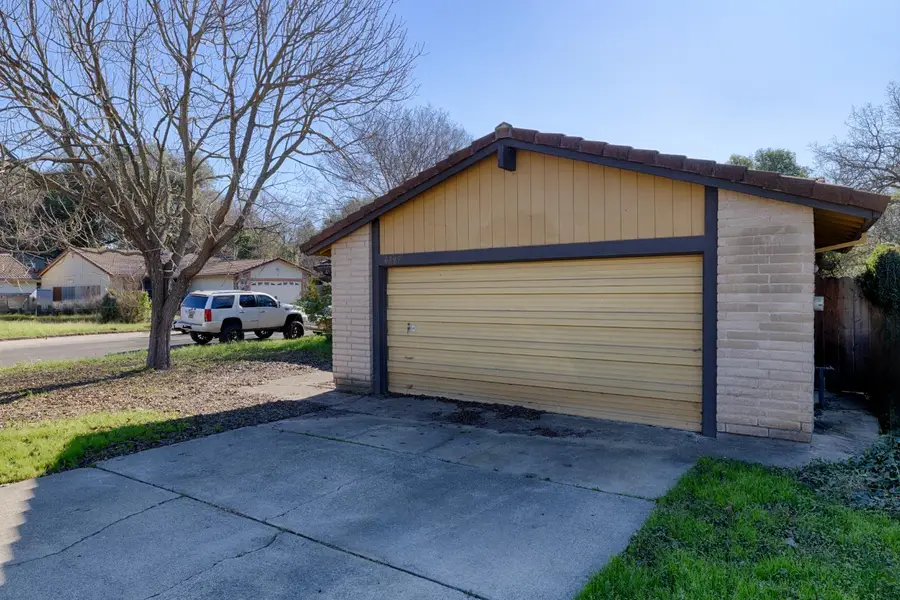 6587 Pacheco Way, Citrus Heights, CA 95610 - #3