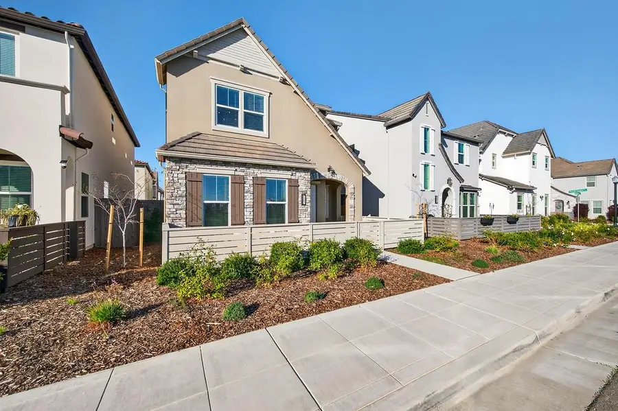 2367 Omaha Beach Avenue, Sacramento, CA 95818 - #2