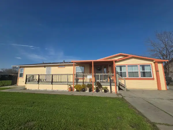 2711 Lock Avenue, Sacramento, CA 95822