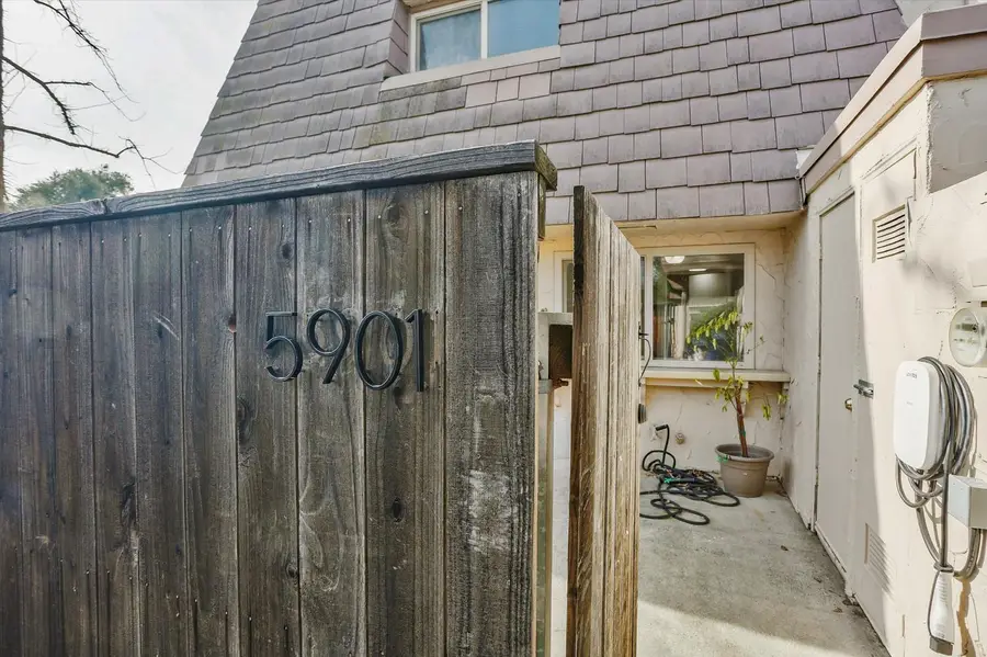 5901 Casa Alegre, Carmichael, CA 95608 - Image #3