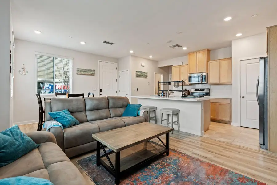 5301 E Commerce Way #76101, Sacramento, CA 95835 - #2