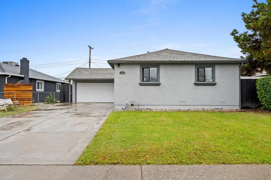 3720 Lowry Drive, North Highlands, CA 95660 - #3