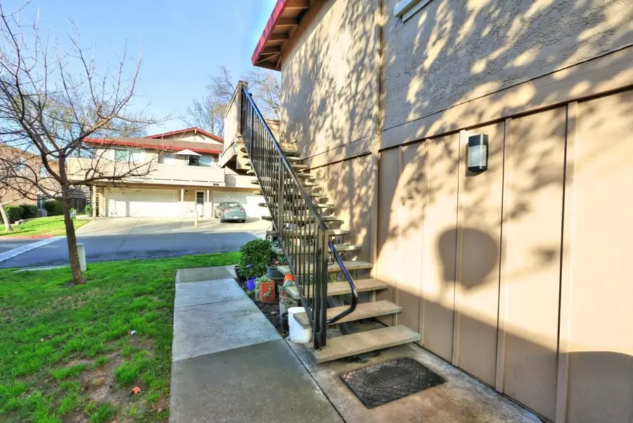 5309 Winfield Way #4, Sacramento, CA 95841 - Image #2