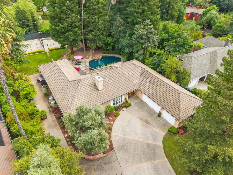 2230 Hillcrest Way, Carmichael, CA 95608 - #2