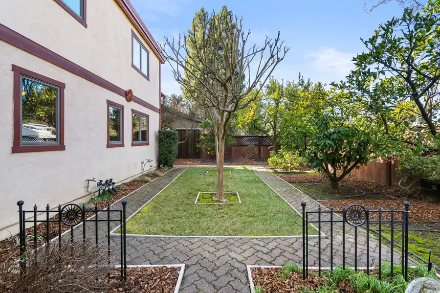 1327 Torrey Street, Davis, CA 95618 - Image #3