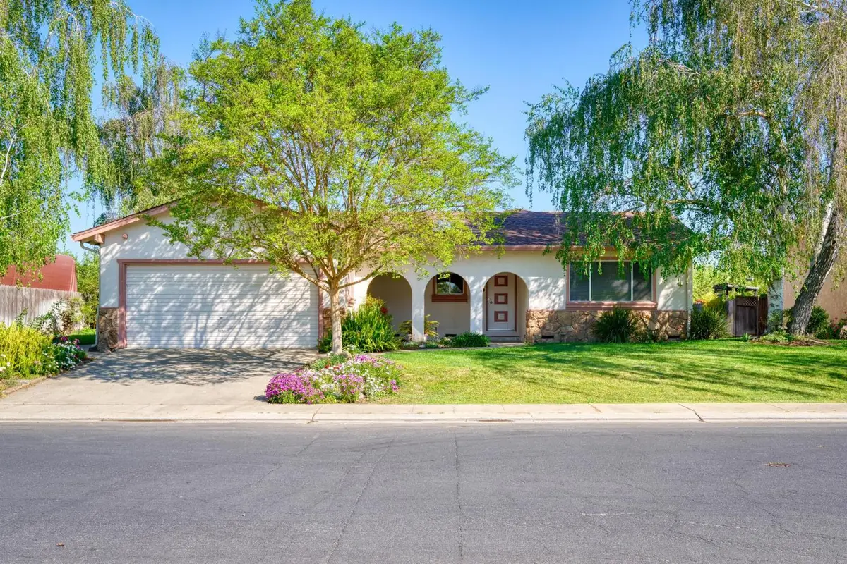 2290 Mission Street, Escalon, CA 95320 - #1