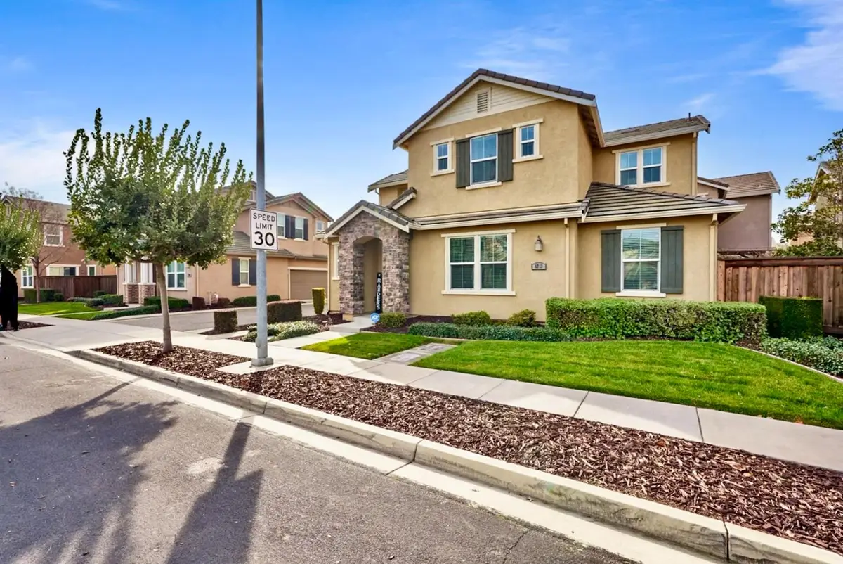 5713 Antique Rose Way, Riverbank, CA 95367 - #1