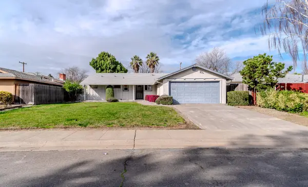 7330 Tamoshanter Way, Sacramento, CA 95822