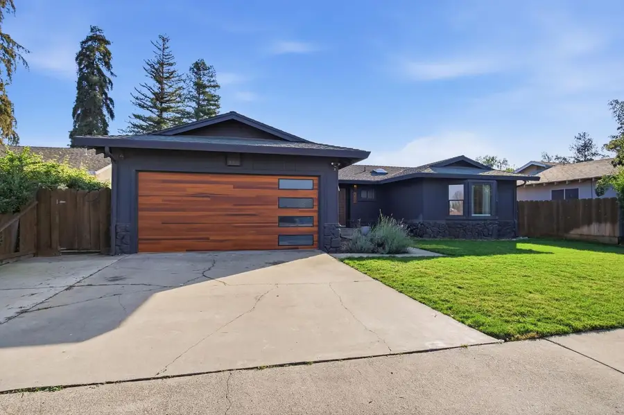 680 Sherri Way, Turlock, CA 95382 - #2