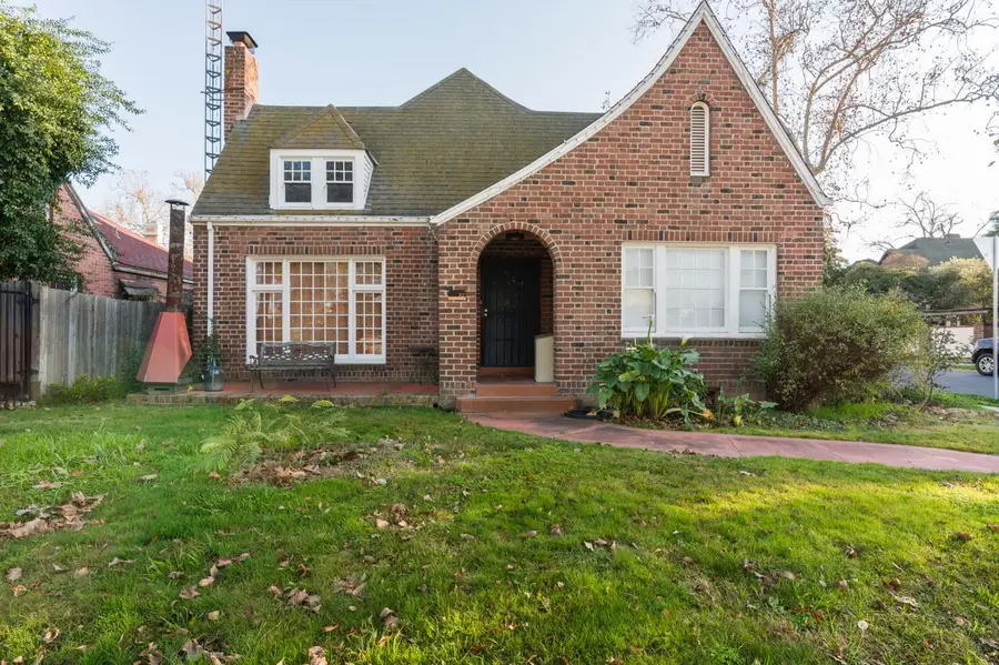 52 W Adams Street, Stockton, CA 95204 - #3