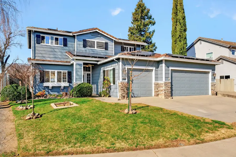 1232 Hollenbeck Court, Oakdale, CA 95361 - Image #2