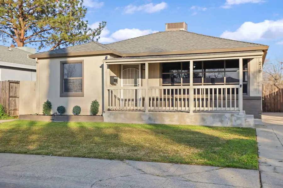 219 Lois Avenue, Galt, CA 95632 - #3