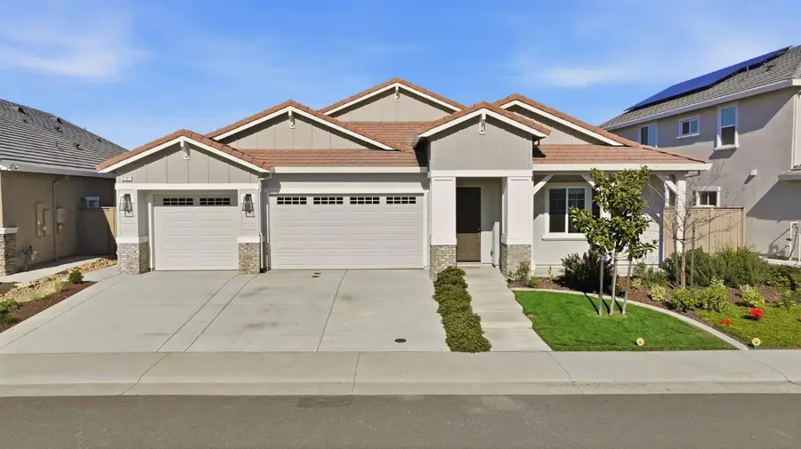 2121 Arbor Ridge Drive, Roseville, CA 95747 - Image #2