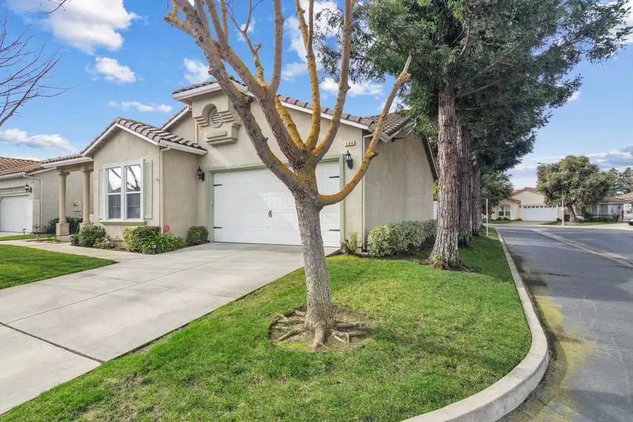 136 Woods Creek Drive, Oakdale, CA 95361 - #2