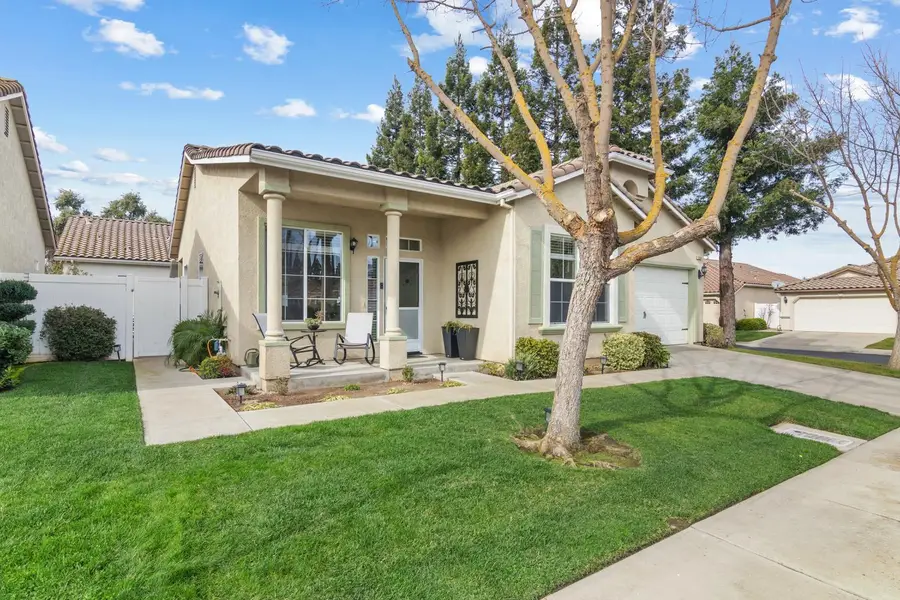 136 Woods Creek Drive, Oakdale, CA 95361 - #3