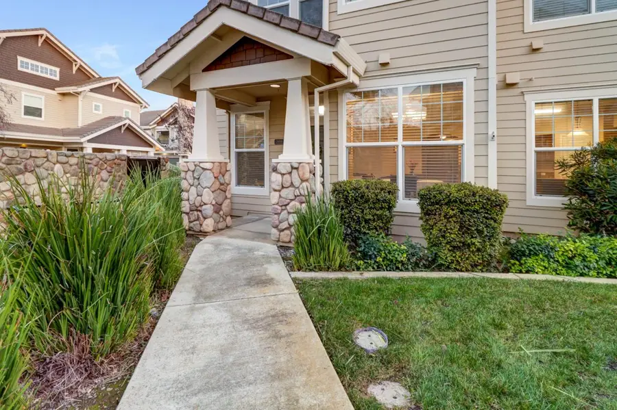 2898 Brighton Beach Way, Elk Grove, CA 95758 - Image #2