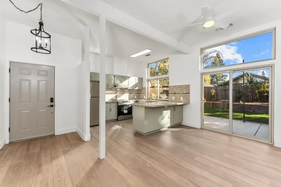 9 Blue Heron Court, Sacramento, CA 95833 - Image #3