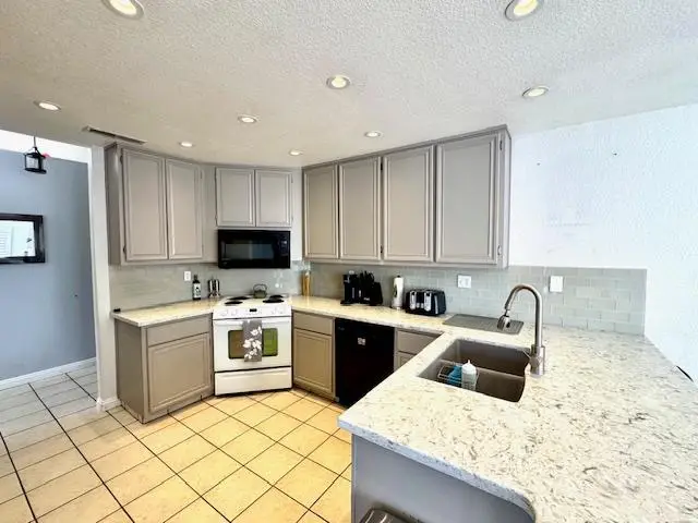 1017 Stillwater Lane, Modesto, CA 95351 - #3