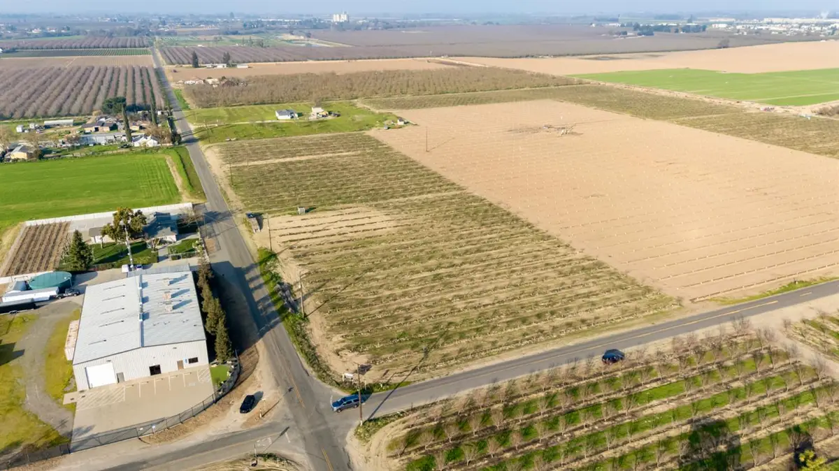 14926 Peach Avenue, Livingston, CA 95334 - #1