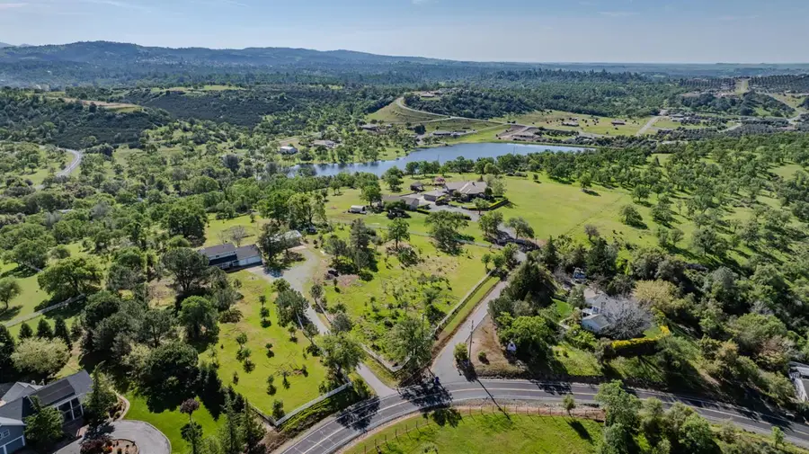 4877 Hillvale Drive, Valley Springs, CA 95252 - #3