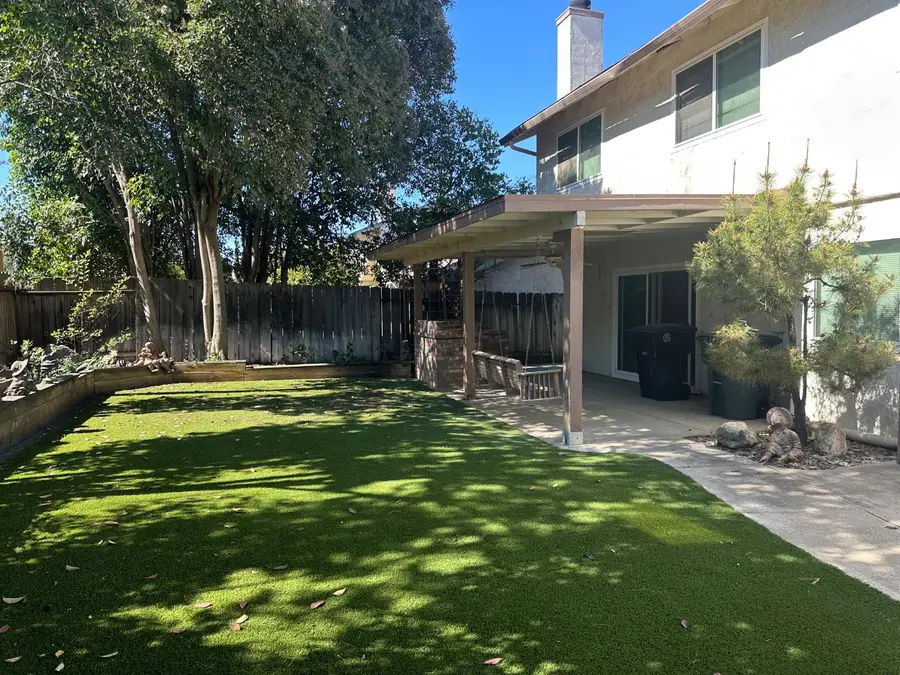 700 Kinshire Way, Patterson, CA 95363 - #3