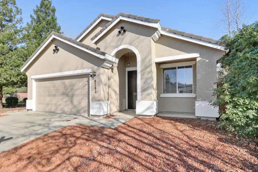8203 Gardenside Court, Sacramento, CA 95829 - #2