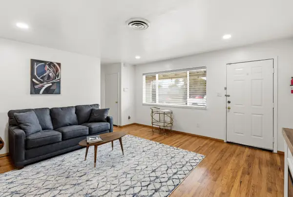 5049 Corvair Street, North Highlands, CA 95660