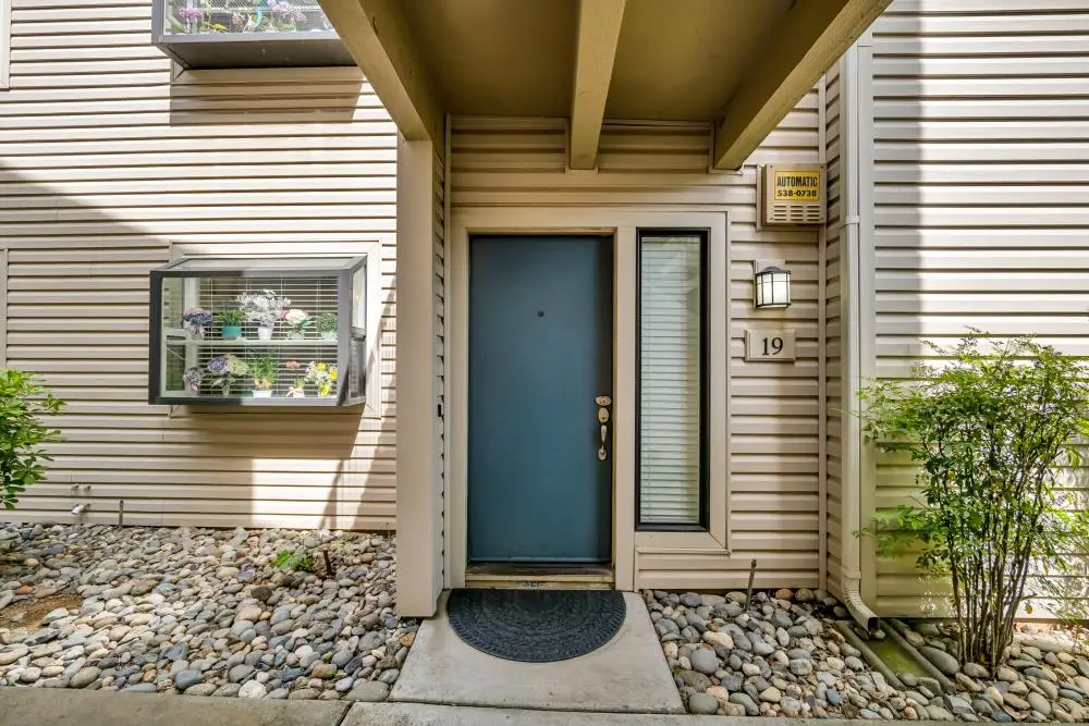 2280 Hurley Way #19, Sacramento, CA 95825 - Image #1