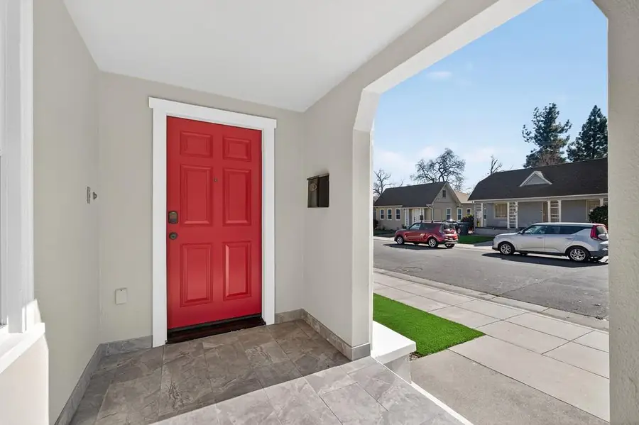 1017 Yale Street, Sacramento, CA 95818 - #2
