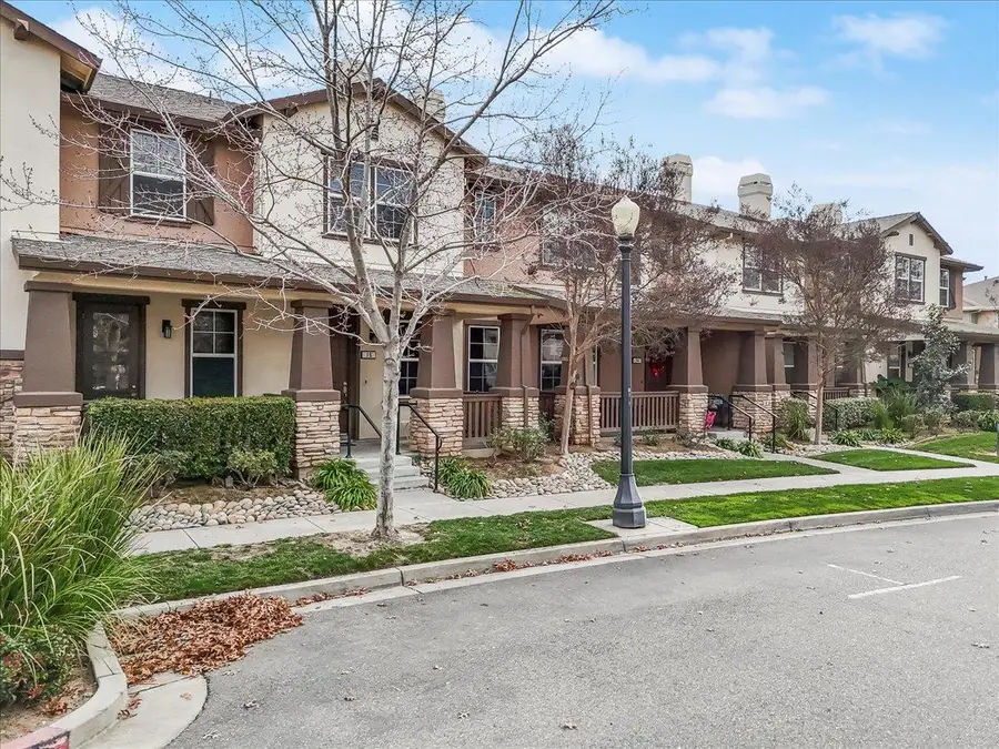 575 Wild Stallion Drive #15, Oakdale, CA 95361 - #3