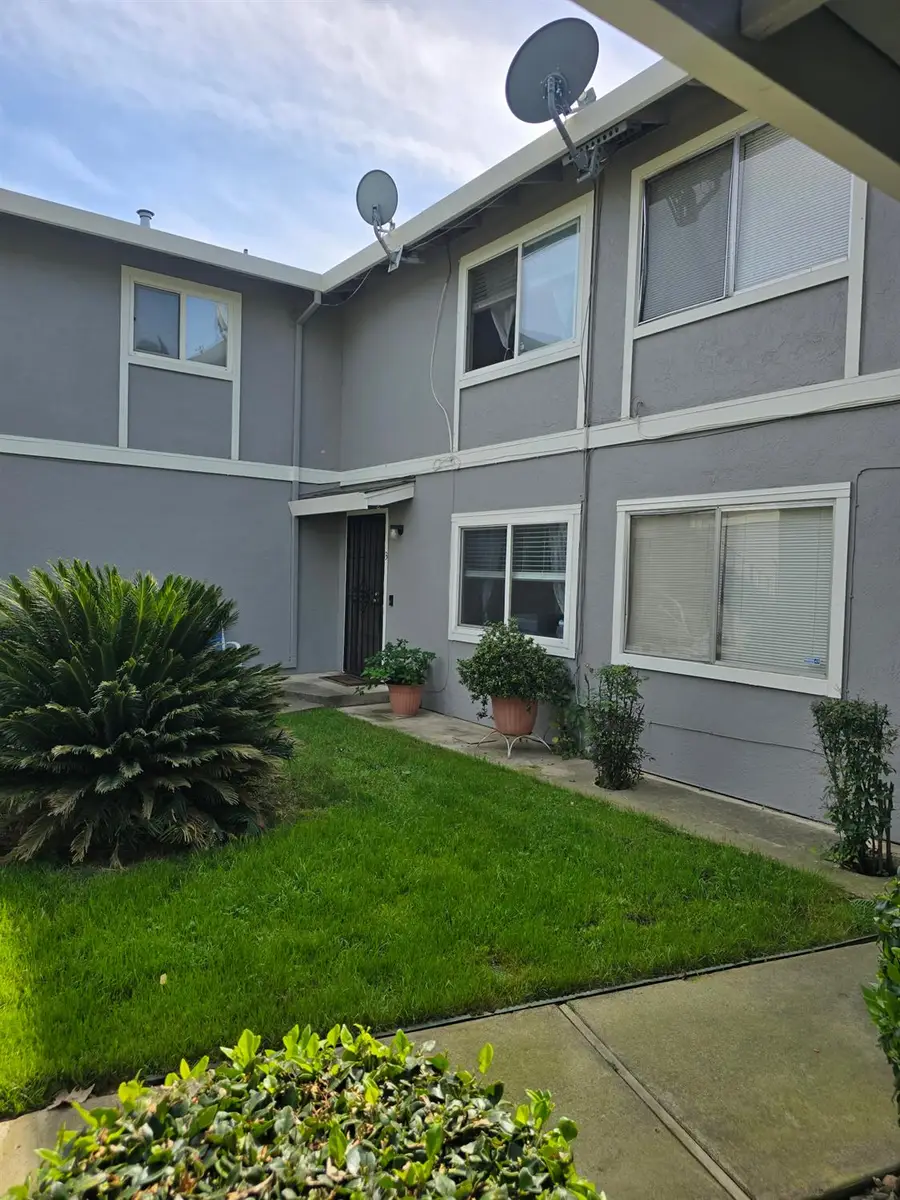 5820 Shadow Creek Drive #3, Sacramento, CA 95841 - #2