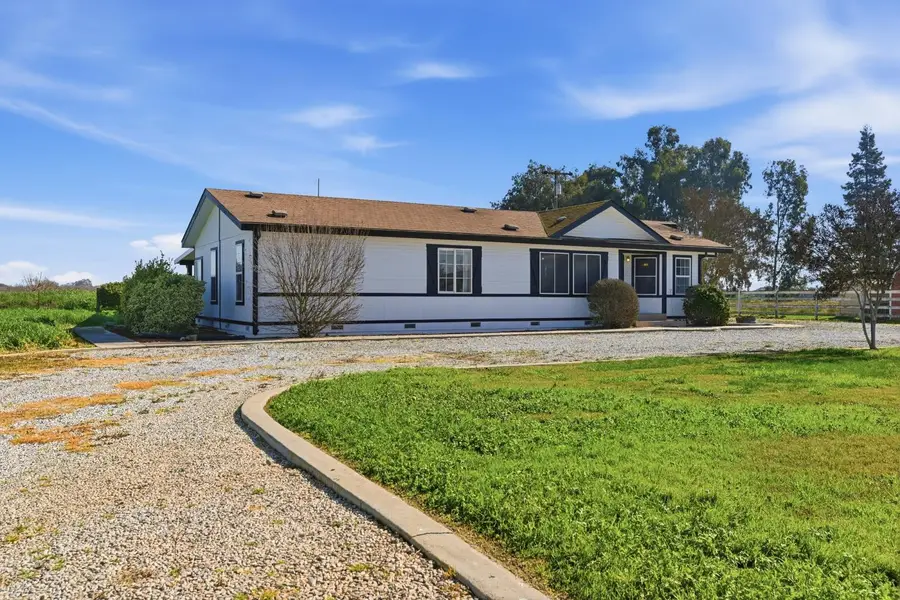 10118 Pioneer Avenue, Oakdale, CA 95361 - #2