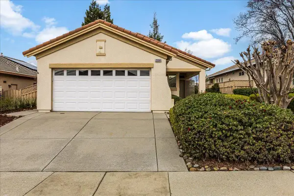 2694 Woodacre Lane, Lincoln, CA 95648