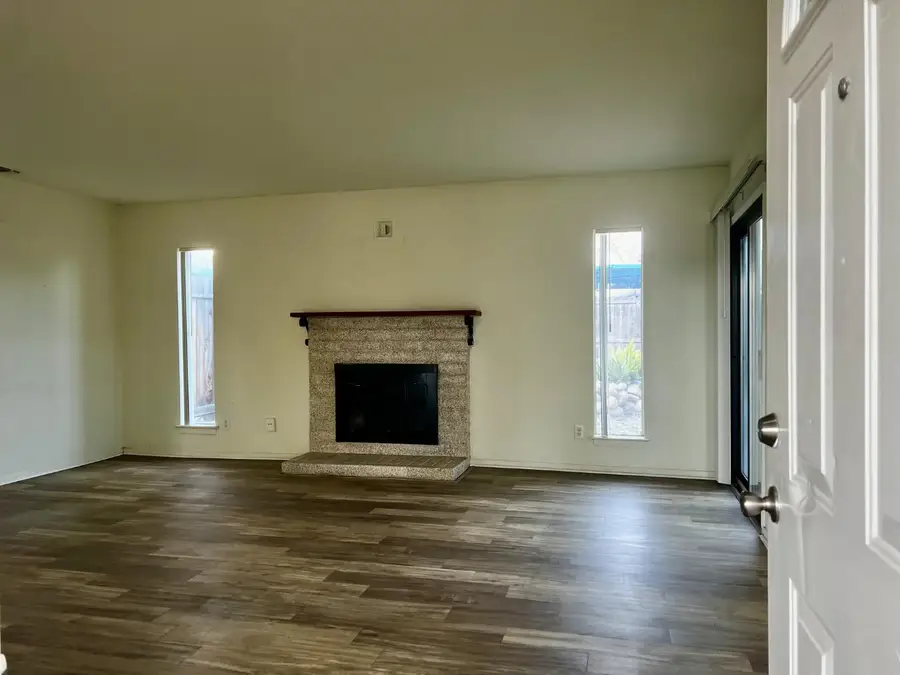 1900 Bell Street, Sacramento, CA 95825 - #2