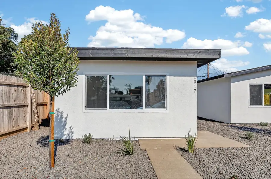 1013 W Santa Fe Avenue, Merced, CA 95340 - #3