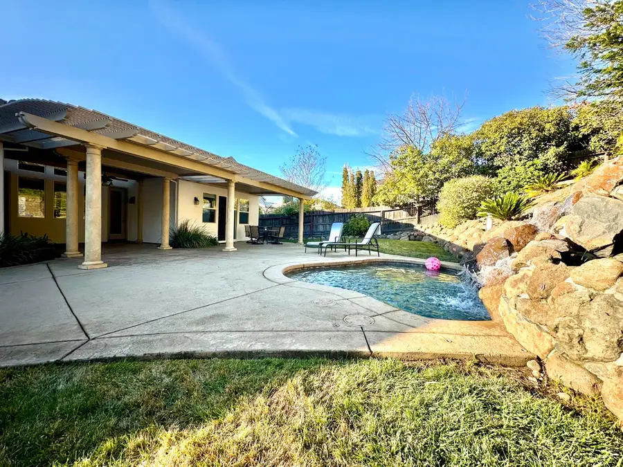 101 Emma Court, Roseville, CA 95661 - #2